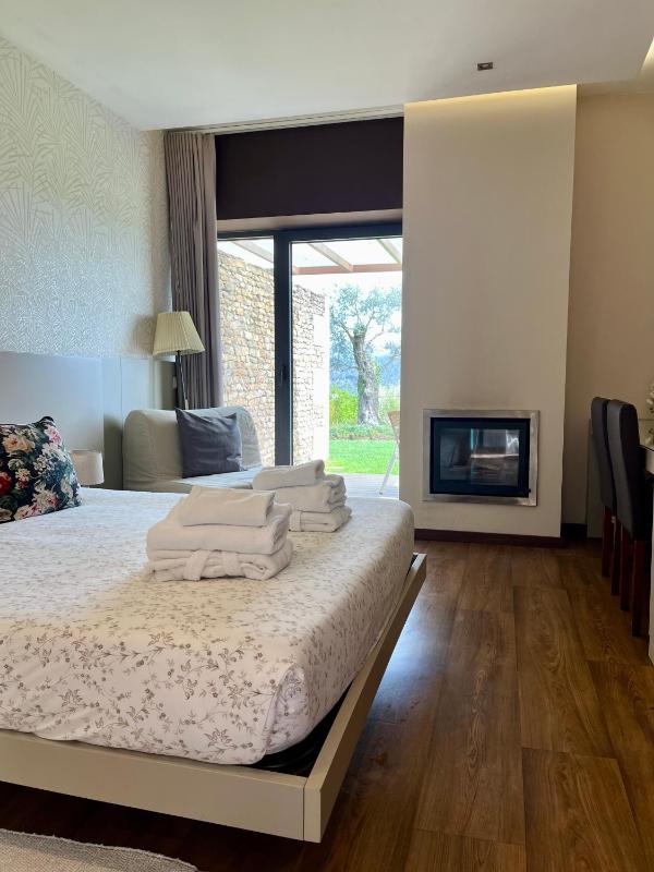 Double Room with Mountain View image 2