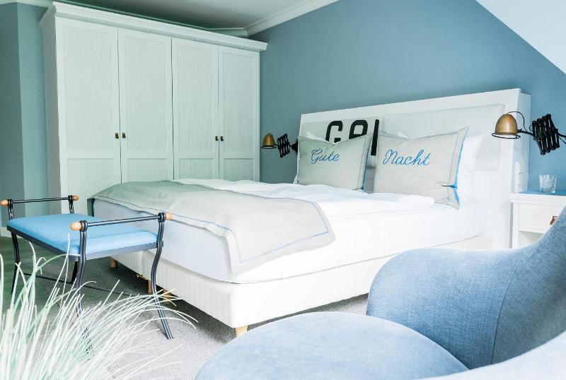 Two-Bedroom Suite image 2