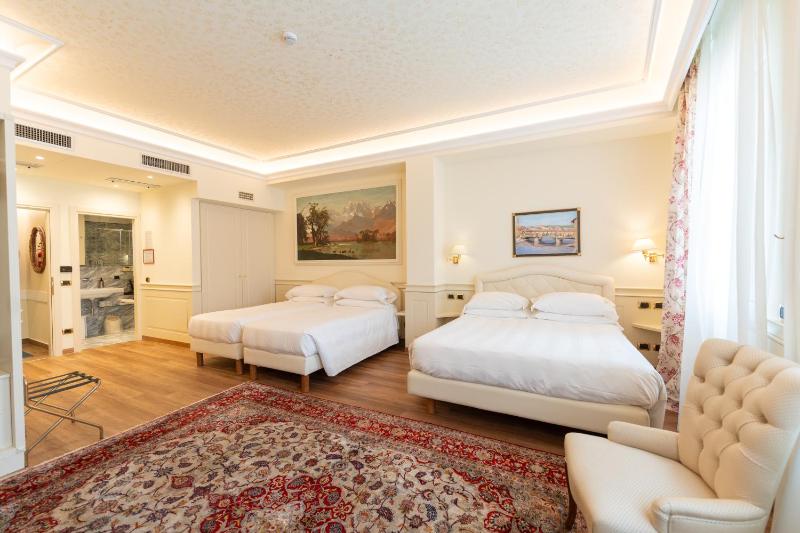 Quadruple Room image 3