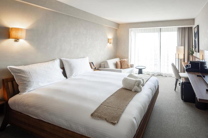 Deluxe Double Room Harbour View - Pet Free Room image 1