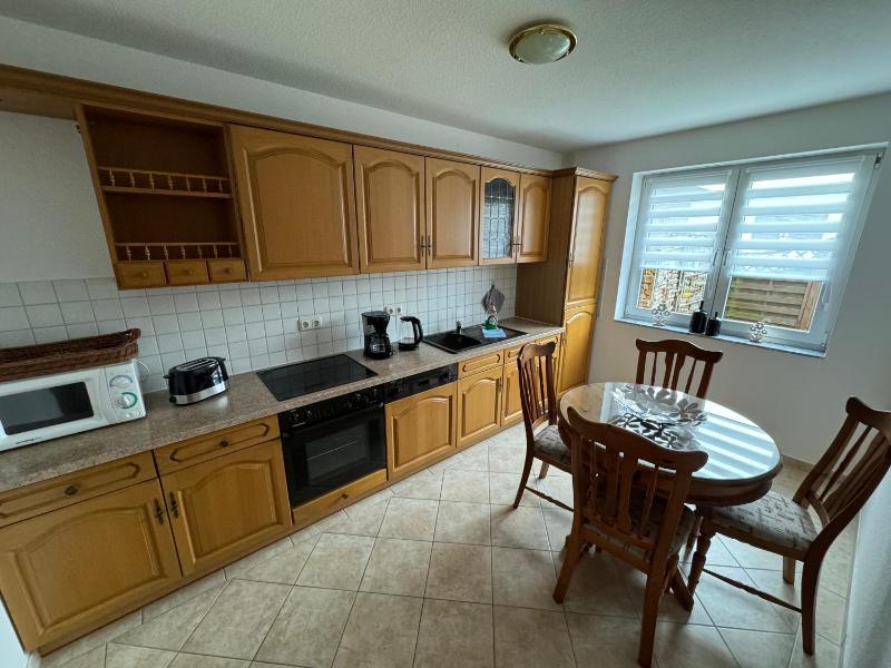 One-Bedroom Apartment image 3