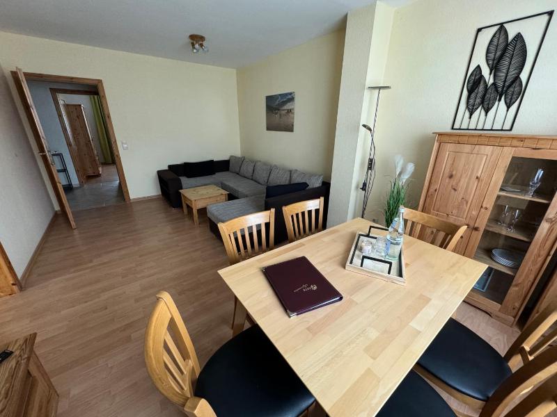One-Bedroom Apartment image 4