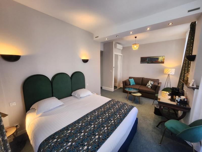 Privilege Room image 4