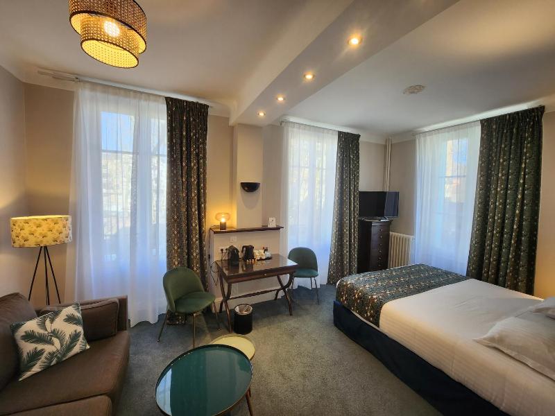 Privilege Room image 3