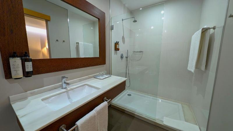 Double Room image 4