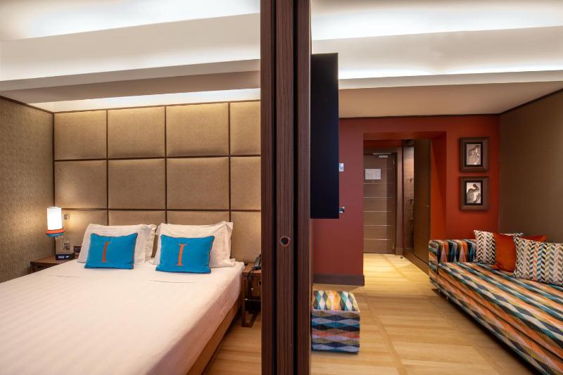 Junior Suite image 4