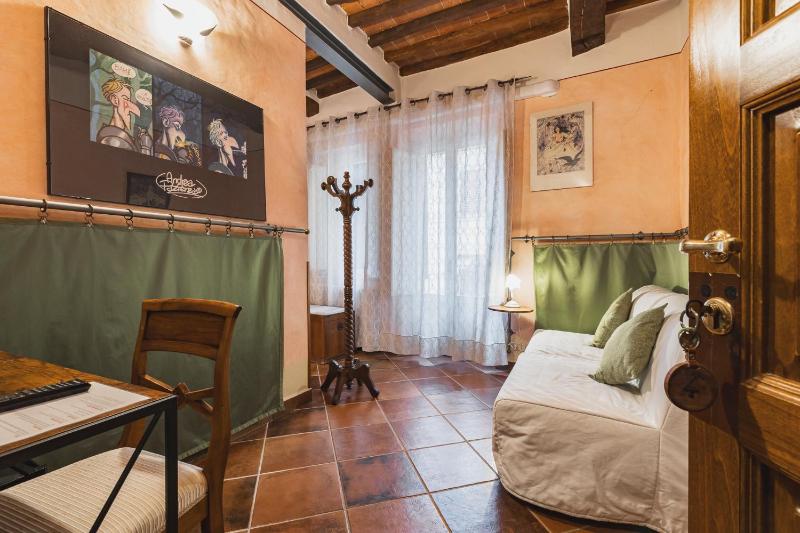 Junior Suite with Balcony image 1