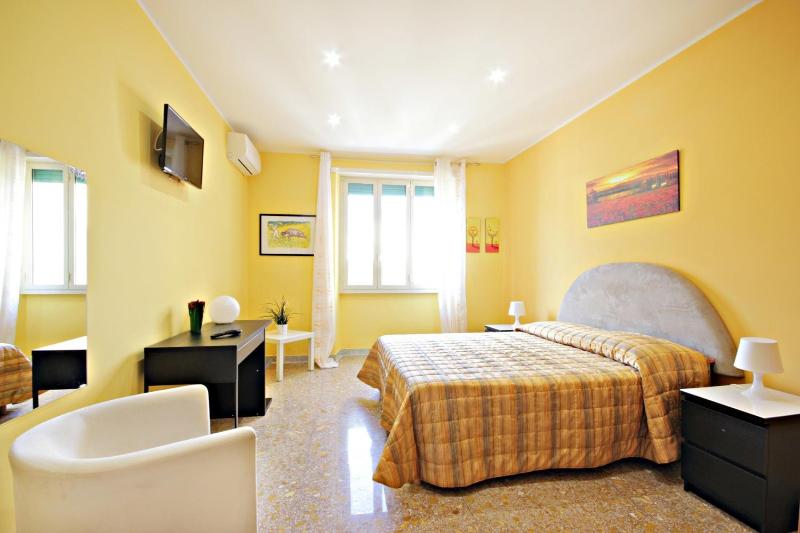 Deluxe Double Room (2 Adults + 1 Child) image 4