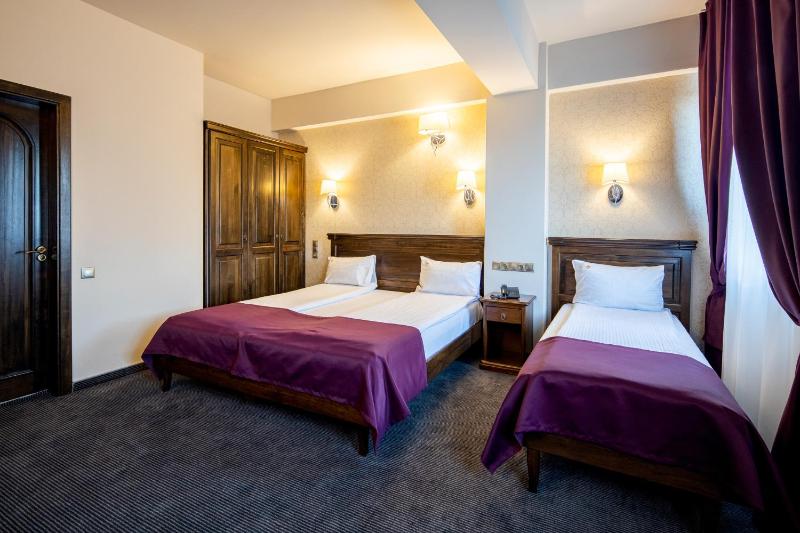 Triple Room image 3