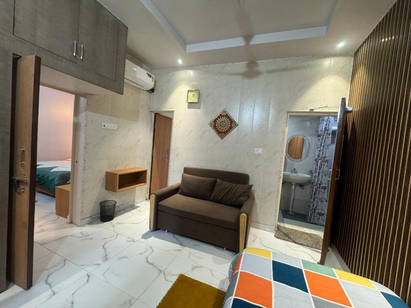 GREEN HOME STAY - image 14
