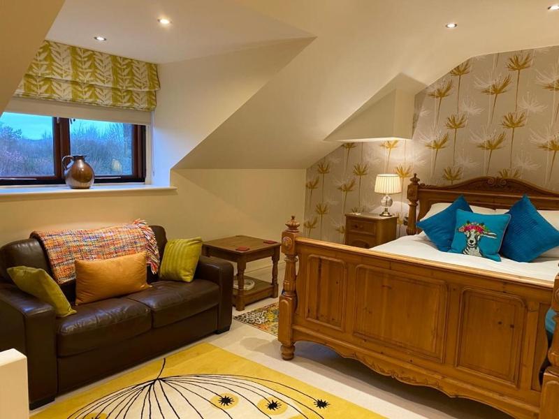 Deluxe Suite image 4