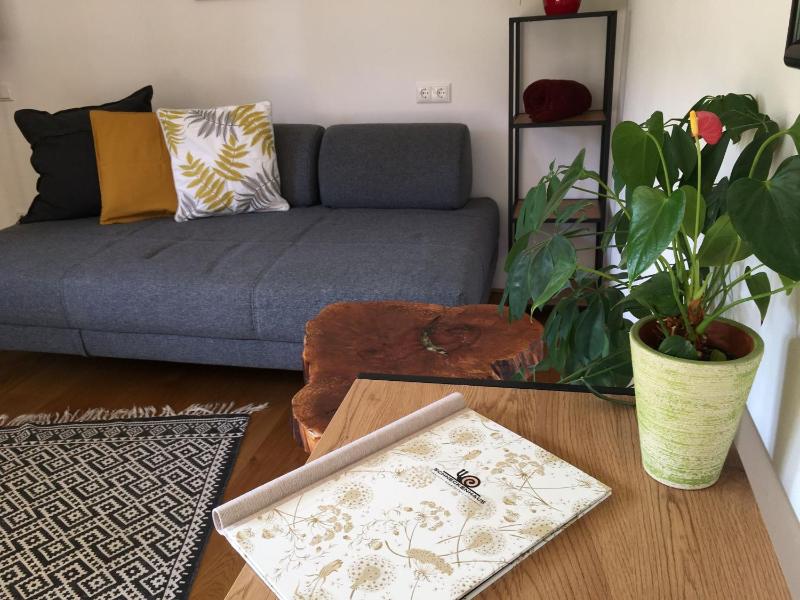 One-Bedroom Apartment image 2