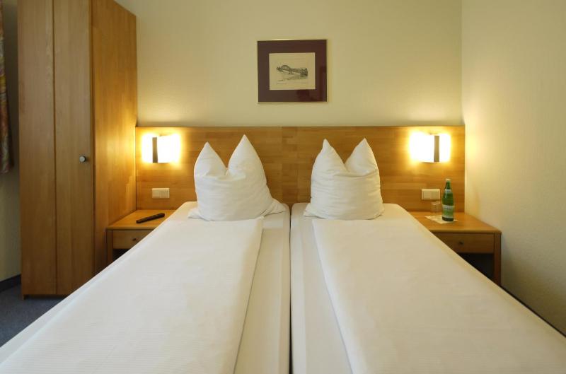 Rheinsteigblick Double Room -Public Transport Ticket included image 3