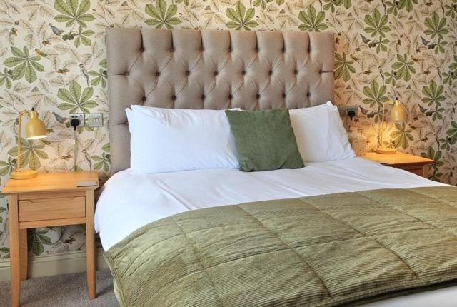 Double Room with Sea View image 4