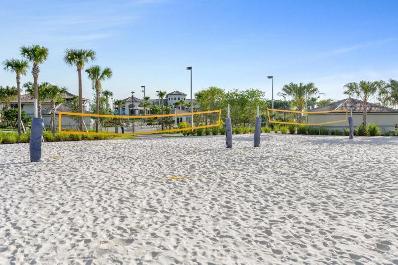 Ultimate Family Getaway Sleeps 26 Heated Pool & Entertainment - image 9