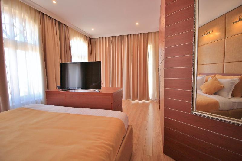 Double Room image 1
