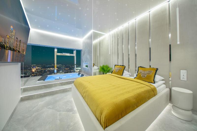 Apartamenty Sky Tower z Jakuzzi Przy Oknie by BQQK - image 44