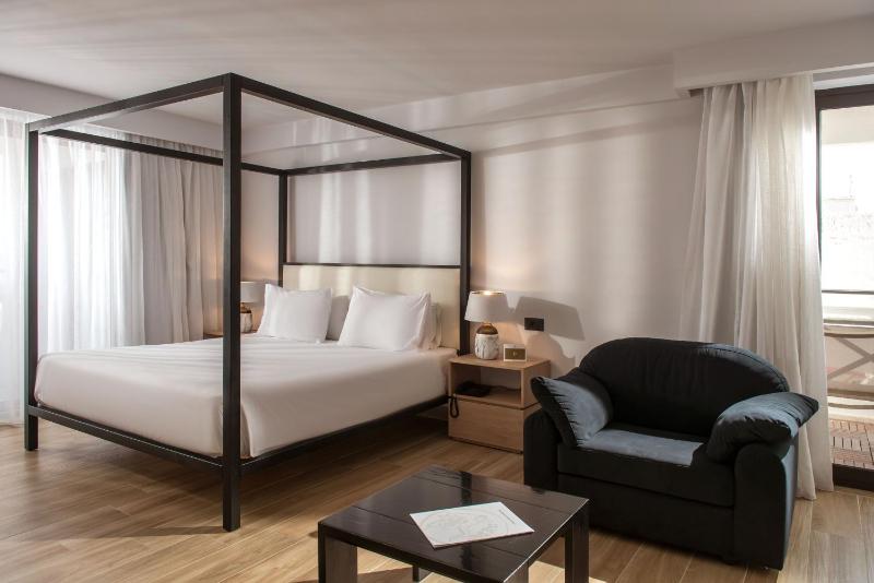 Suite image 3