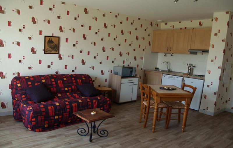 Apartment with King Size Bed image 1