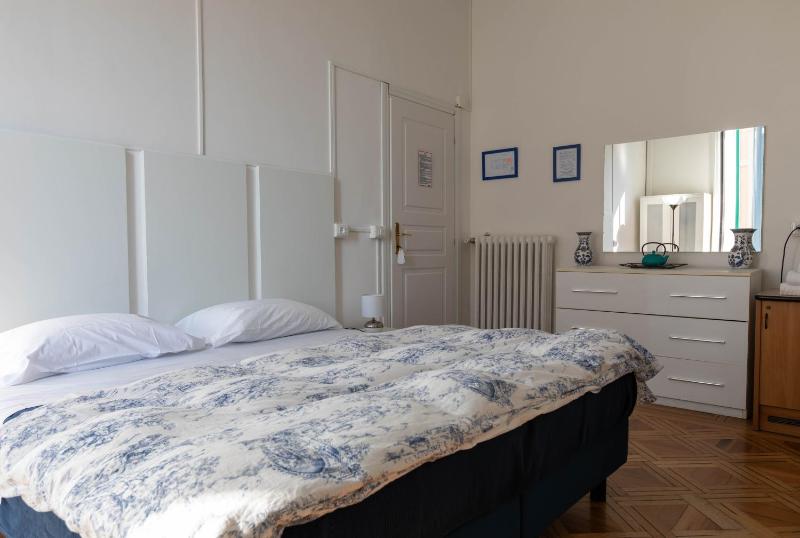 Olympia Hotel - image 4