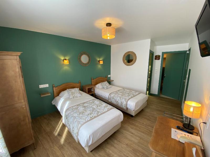 Twin Room image 1