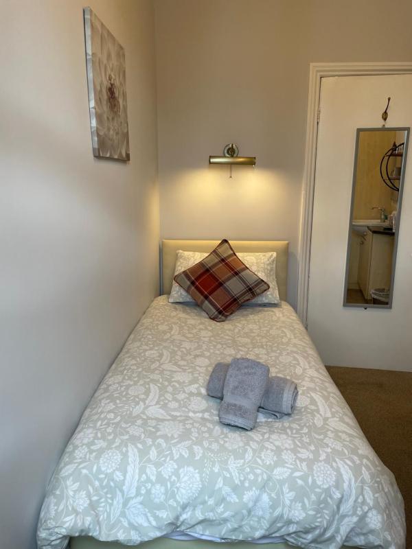 Rivendell Guest House - image 43