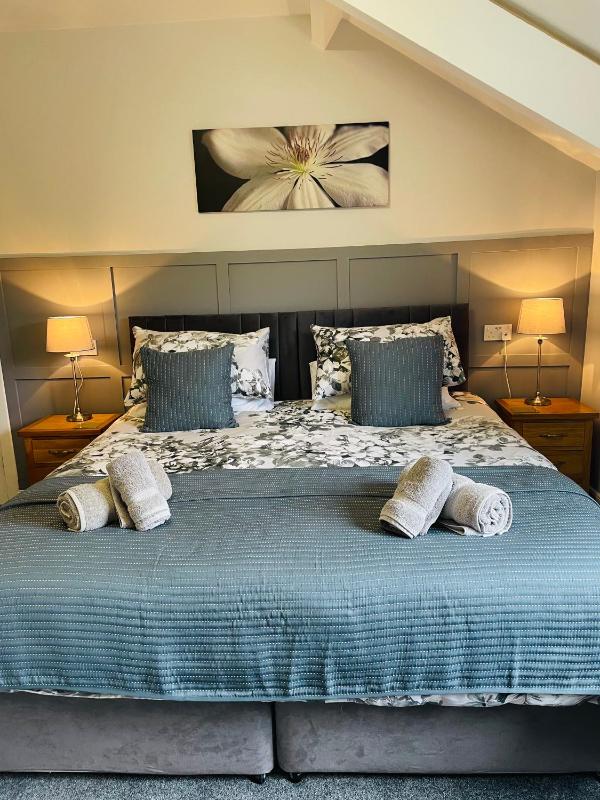 Rivendell Guest House - image 1