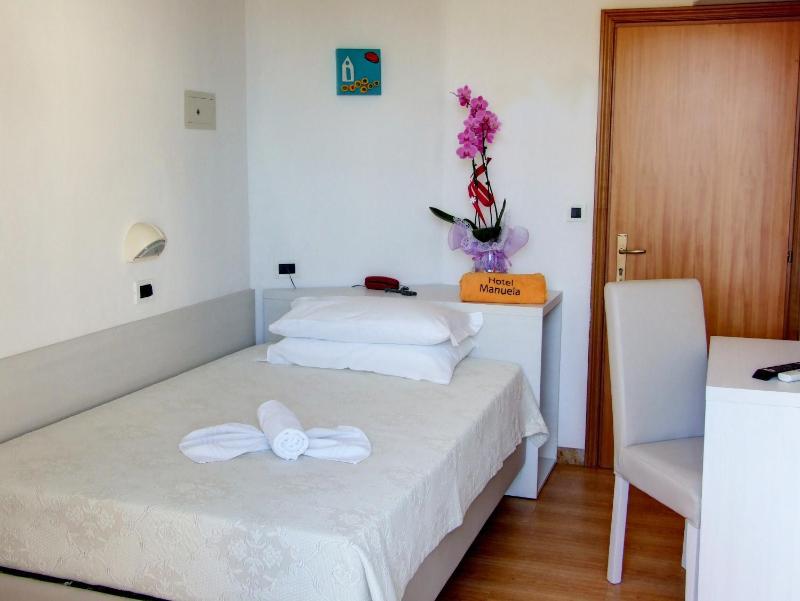 Superior Single Room image 1
