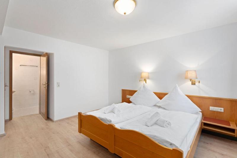 Hotel Garni Traube - image 37