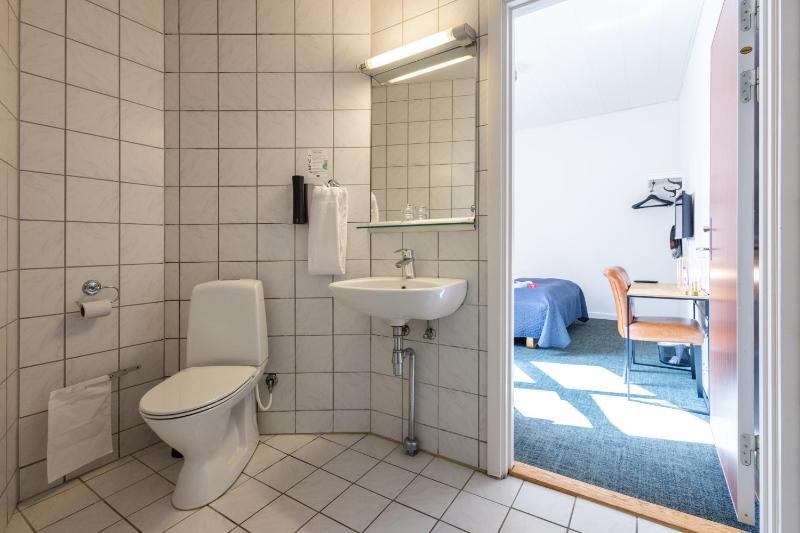 Small Double Room image 2