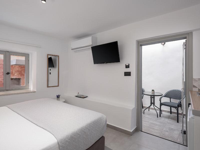 Porto Vecchio - image 23
