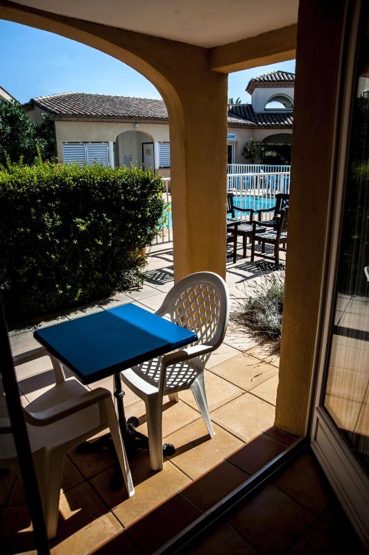 Studio (2 Adults) With Balcony or Terrace  image 3