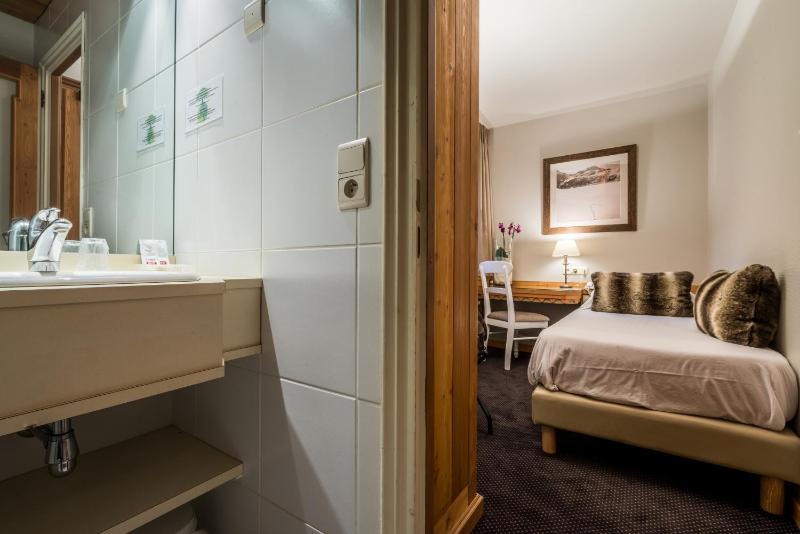 Single Room image 3