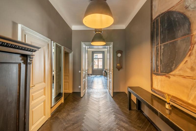 Superior Apartment image 3