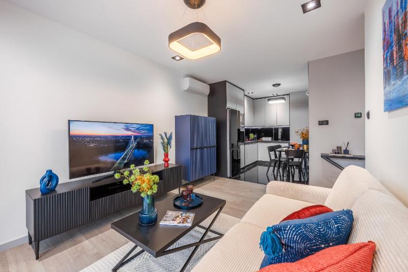Emihouse Riverside Apartments - image 21