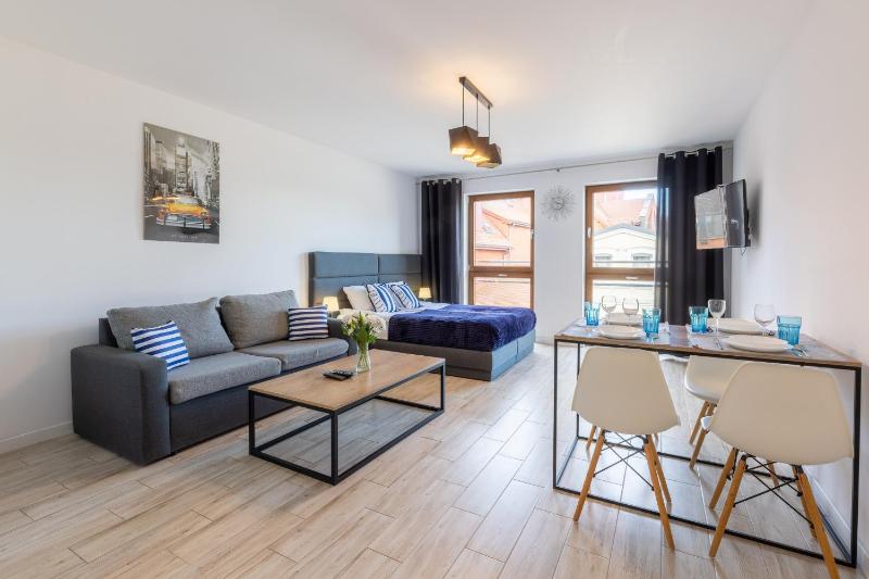 Apartamenty Bałtyckie - Grand Baltic - WIFI Klimatyzacja Sala Zabaw Taras wypoczynkowy centrum Ustki - image 7