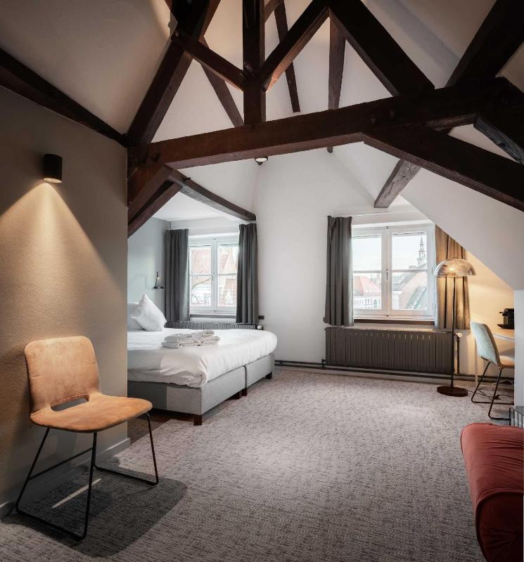 Superior Double Room image 4