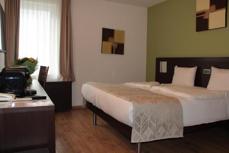 Single Room image 1
