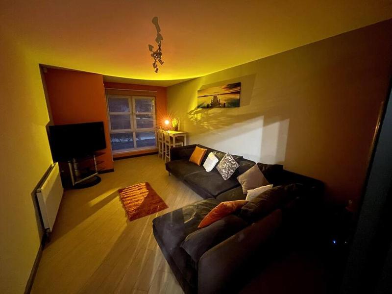 Aberdeen Beach 2 Bed Apartment Images