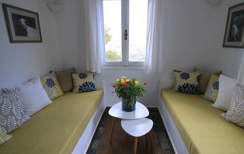Deluxe Apartment image 2