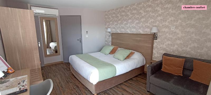 Double Room with Terrace image 4