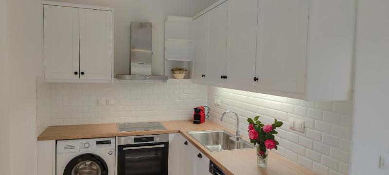 Clios House - image 17