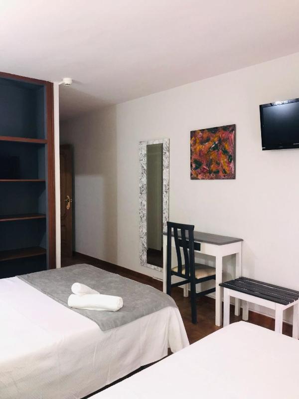 Triple Room with Sea View image 4