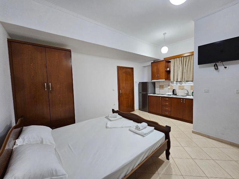 Guest House Bledar - image 7