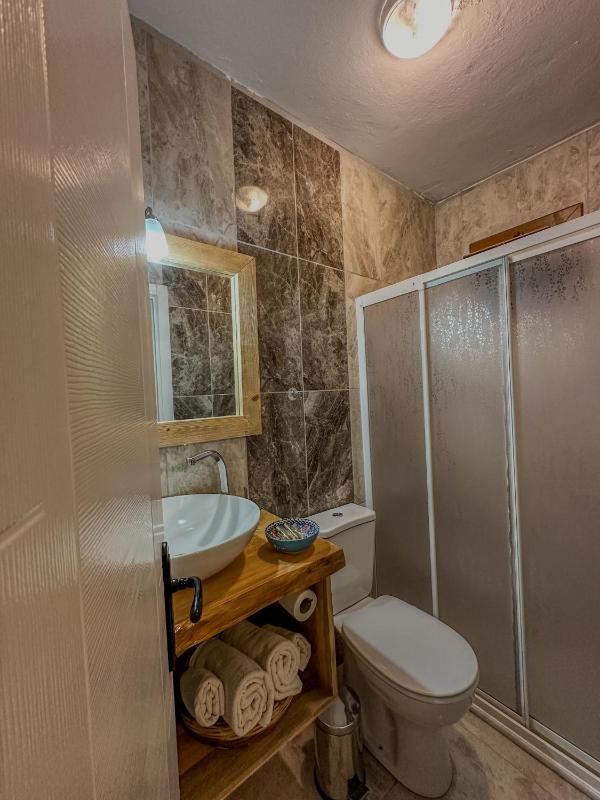 Double or Twin Room with Garden View image 2