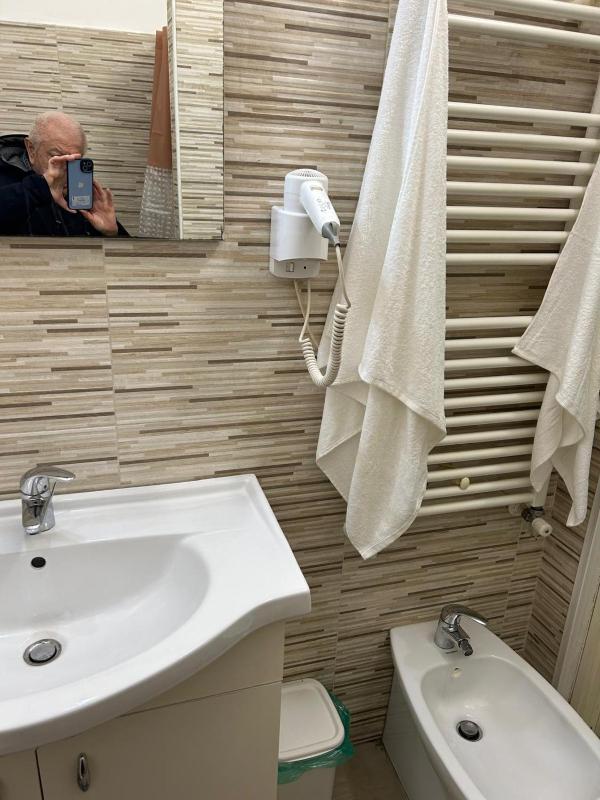 Studio Apartment image 4