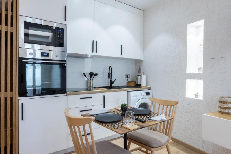 Boho Central Apartment - image 3