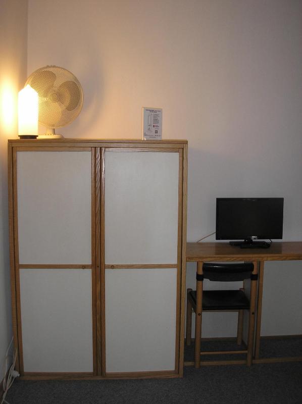 Single Room image 2