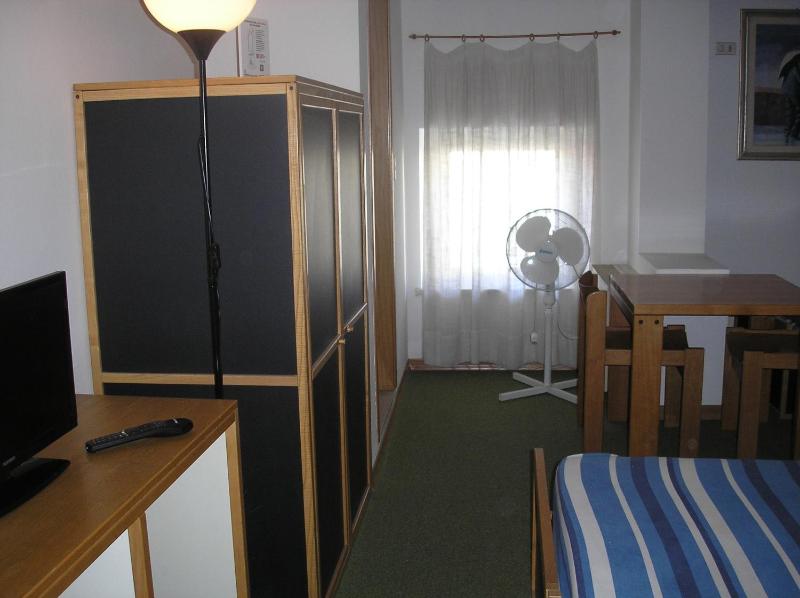 Double or Twin Room image 3