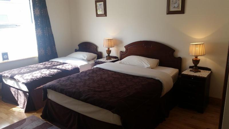 Double or Twin Room with Private Bathroom image 2